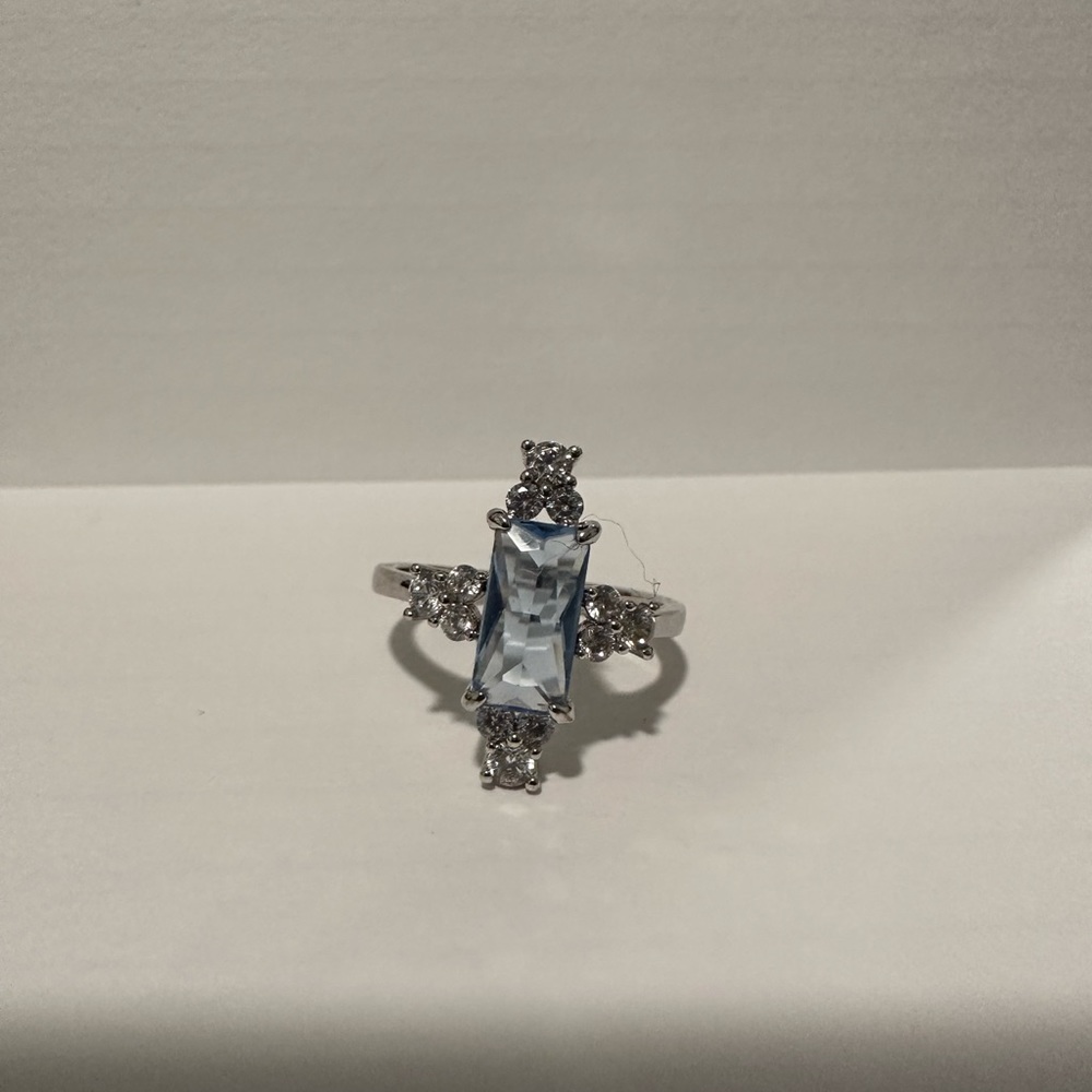 Blue stone ring